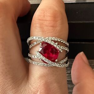 Elegant 925 Silver and Red Gemstone Ring